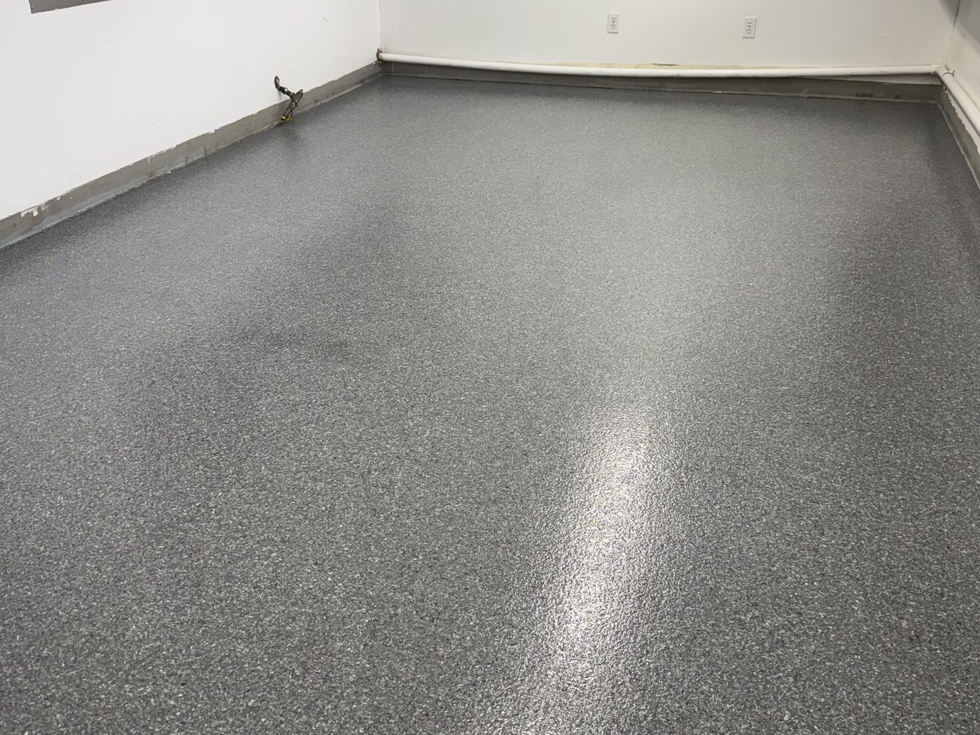 Commercial space after flake floor coating